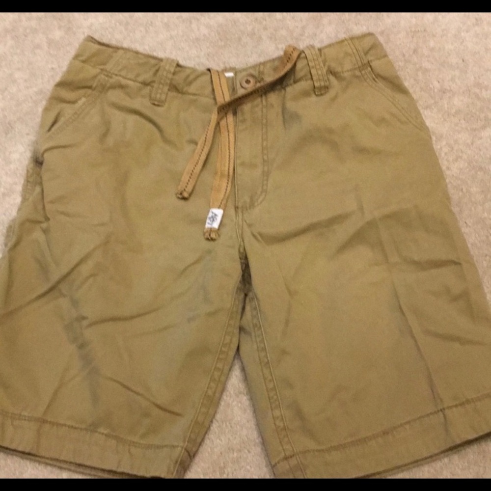 Aeropostale cargo shorts for men